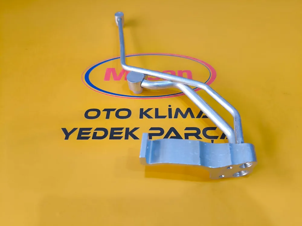 Hyundai Accent Blue 2011-2015 (Radyatörden Çıkan) Ara Ek Klima Hortumu 97761-1R350 Hyundai Accent Blue 2011-2015 (Radyatörden Çıkan) Ara Ek Klima Hortumu 97761-1R350 - Gorsel 1