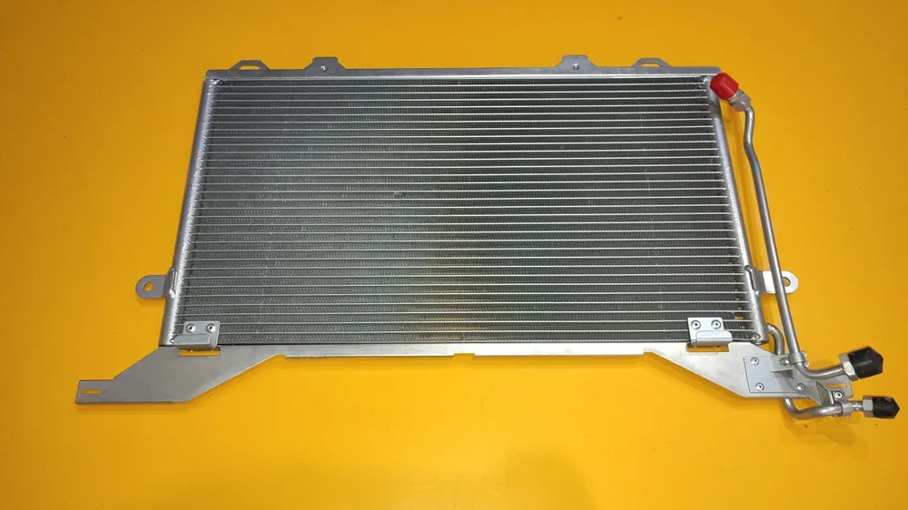 2108300370 Mercedes E W210 Klima Radyatörü Kondanseri Mercedes E W210 Klima Radyatörü Kondanseri 2108300370 - Gorsel 2