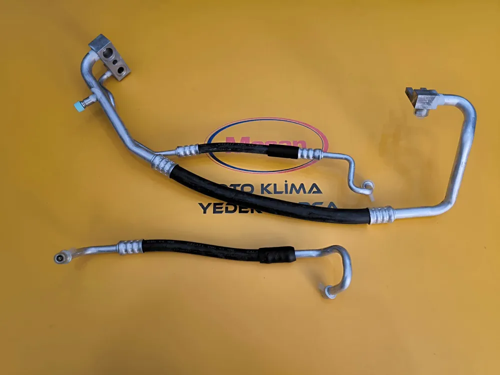 Opel Corsa D (Kompresör Çıkışı) Çatal Klima Hortumu 13203335 Opel Corsa D (Kompresör Çıkışı) Çatal Klima Hortumu 13203335 - Gorsel 1
